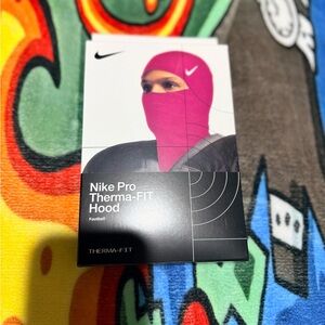 Nike Therma-FIT Hood in Vibrant Pink